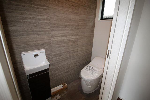 鴨部高町　中古戸建　西棟（未入居）のトイレ|1Ｆ