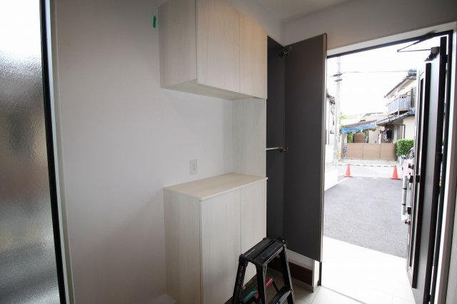 鴨部高町　中古戸建　西棟（未入居）の収納|玄関収納