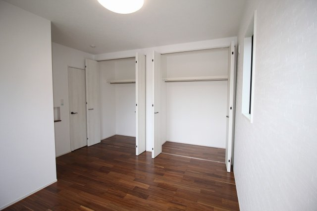 鴨部高町　中古戸建　西棟（未入居）の収納|2Ｆ　南東の部屋　7.0帖　