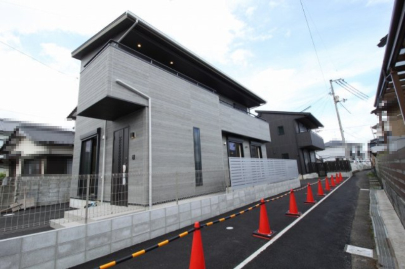 鴨部高町　中古戸建　西棟（未入居）の外観