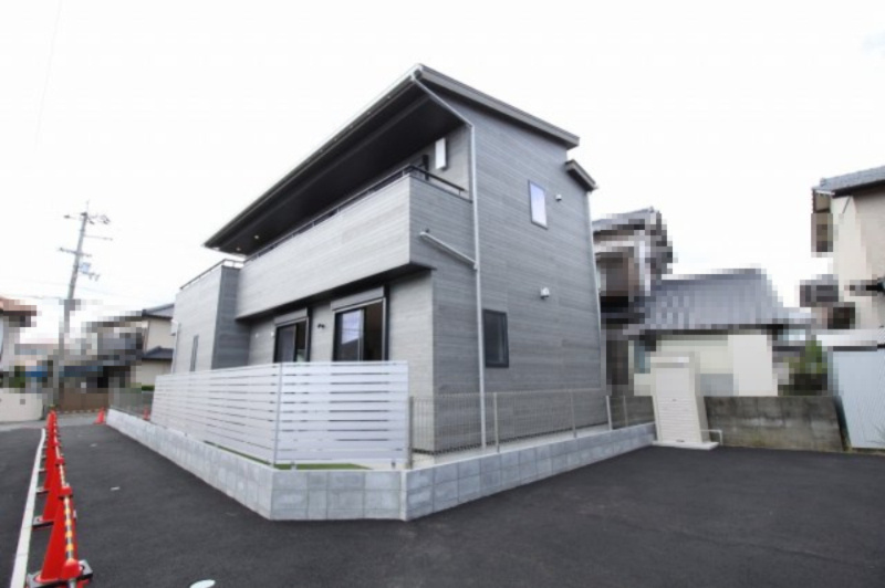 鴨部高町　中古戸建　西棟（未入居）の外観