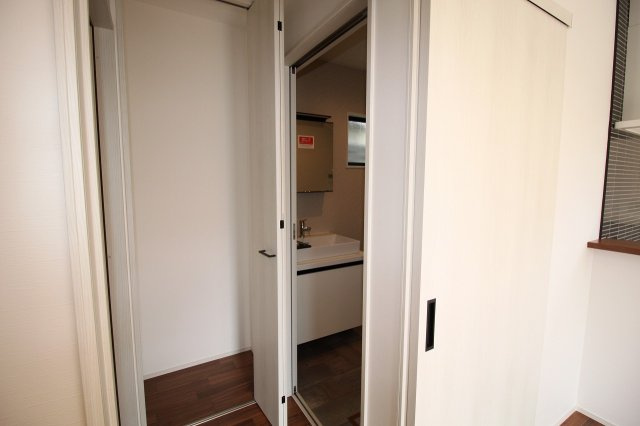 鴨部高町　中古戸建　西棟（未入居）の収納|ＬＤＫ　19.5帖