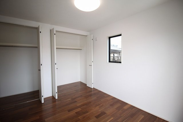 鴨部高町　中古戸建　西棟（未入居）の洋室|2Ｆ　南東の部屋　7.0帖　