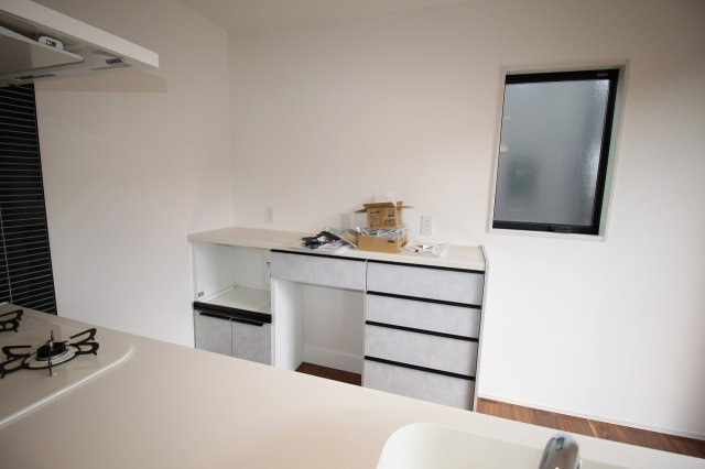 鴨部高町　中古戸建　西棟（未入居）の収納|カップボード