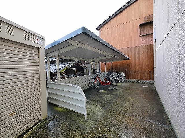 メゾン・ド・プリムべールのその他共用部分|自転車置き場