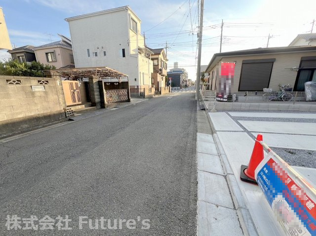 三郷市早稲田6丁目　新築戸建　全1棟の前面道路含む現地写真|前面道路含む現地写真です。
