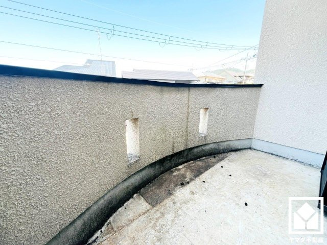 宇治市木幡御蔵山　中古戸建のバルコニー
