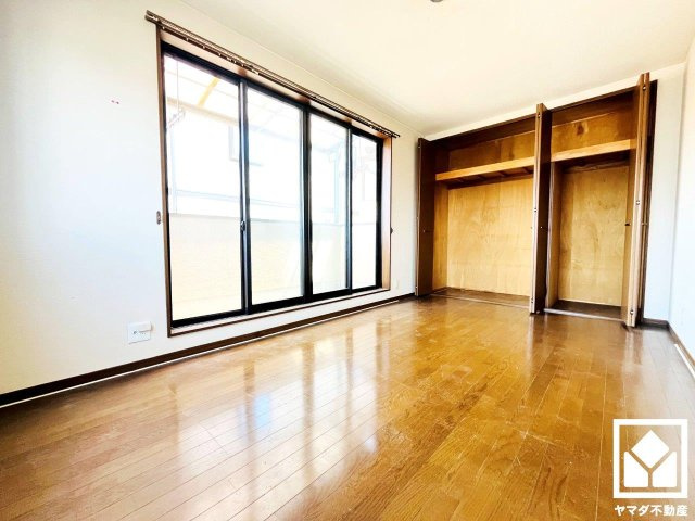 宇治市木幡御蔵山　中古戸建の洋室