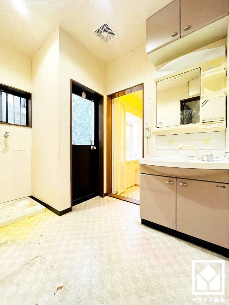 宇治市木幡御蔵山　中古戸建の洗面所