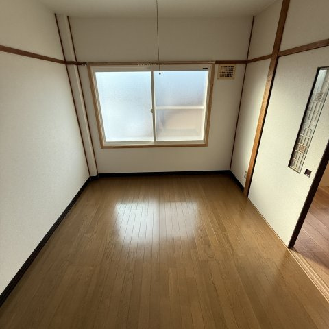 アシアスの洋室