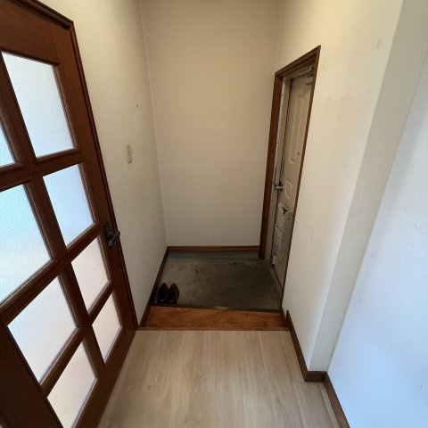 アシアスの玄関