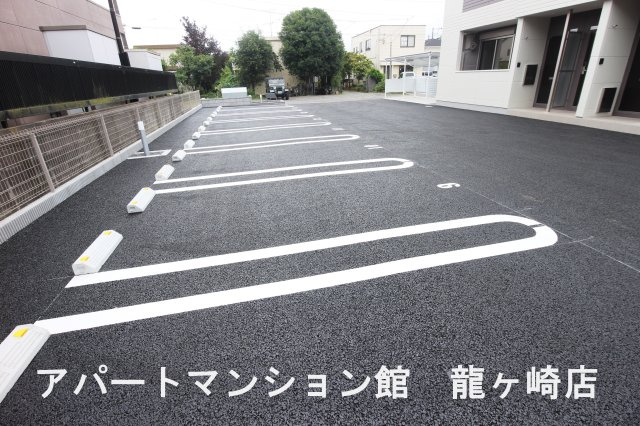 202の駐車場