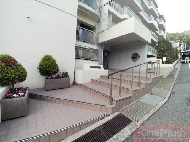 東急ドエル摩耶のエントランス