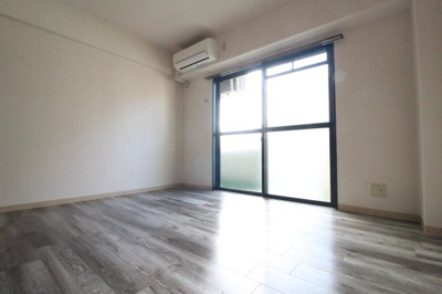 【寝室】 | アベノ池田マンション | 明るい室内