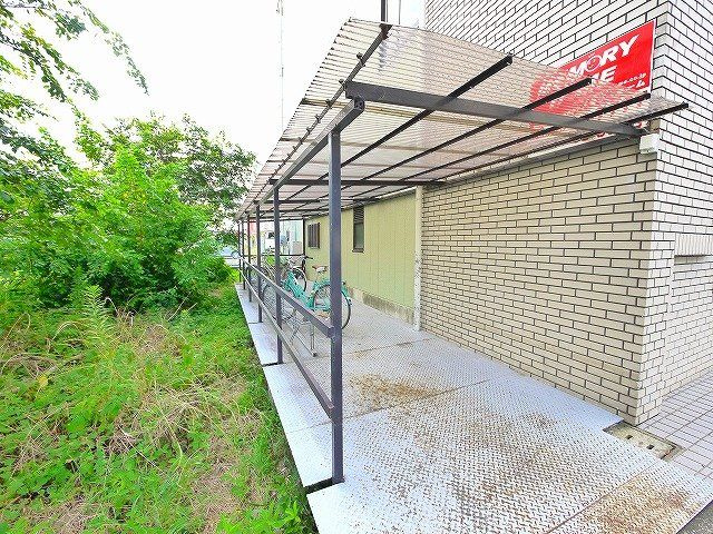 上田ビル（三島町）のその他共用部分|自転車置き場もありますよ