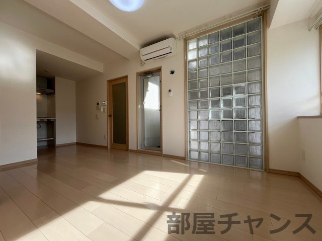 ドゥーエ大須の寝室