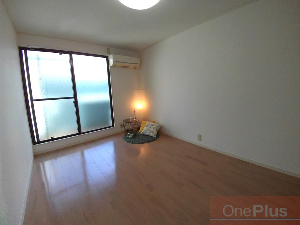 笠原マンションの居間・リビング