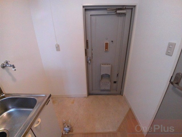 笠原マンションの玄関