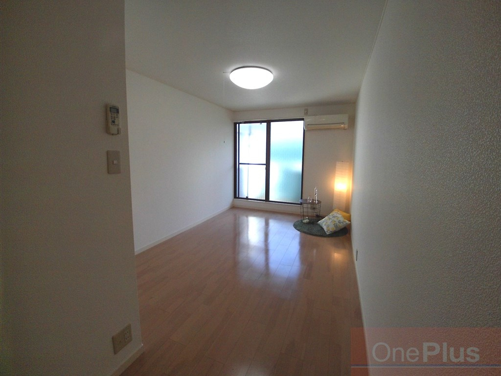 笠原マンションの洋室