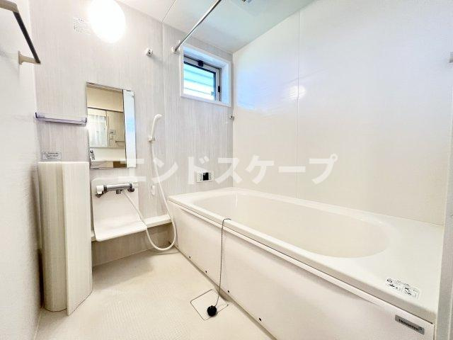 クレール・シェルの浴室|高崎、前橋エリアのお部屋探しはエンドスケープまで！お客様の理想お聞かせ下さい♪
建具や設備などの色味が異なる場合があります。