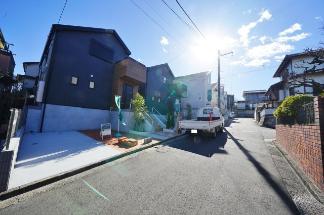 【横浜市旭区善部町50-12全２棟新築戸建て２号棟】★仲介手数料無料★（善部小学校・南希望が丘中学校）】の前面道路含む現地写真