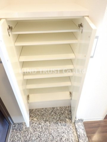 レジュールアッシュ梅田LUXEの収納