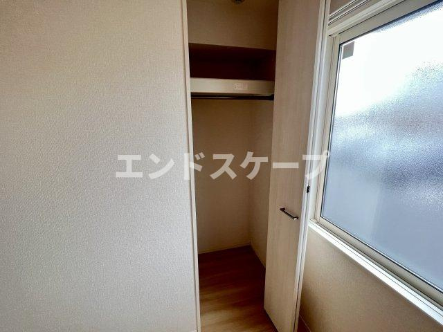 エステイトＺＥＮ　Ｃの収納|高崎、前橋、伊勢崎エリアのお部屋探しはエンドスケープまで！お客様の理想お聞かせ下さい♪
設備やクロスの色味などが異なる場合があります。