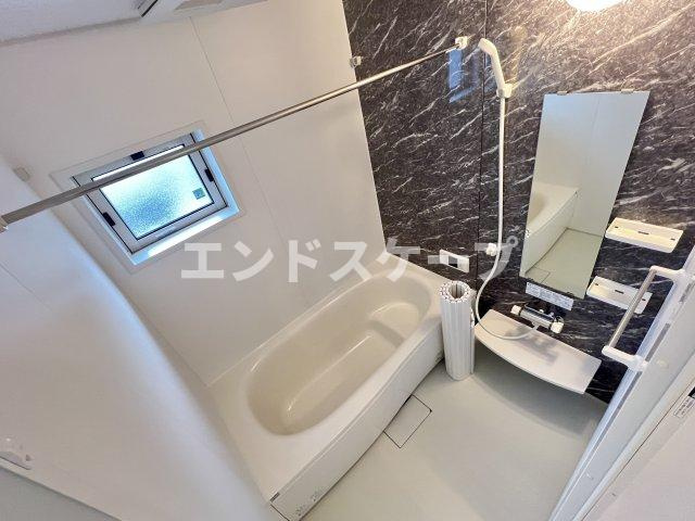 エステイトＺＥＮ　Ｃの浴室|高崎、前橋、伊勢崎エリアのお部屋探しはエンドスケープまで！お客様の理想お聞かせ下さい♪
設備やクロスの色味などが異なる場合があります。
