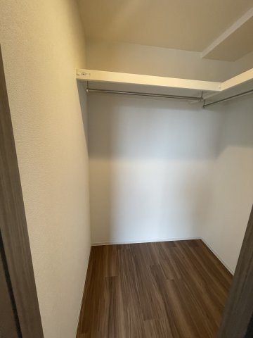 エル・セレーノ天満橋の収納|こまごまとしたものを収納できそうですね