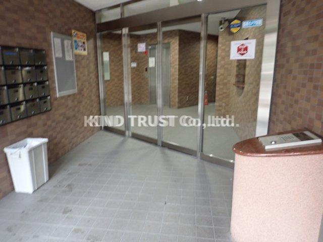 エスティライフ梅田北のエントランス|建物の内部です