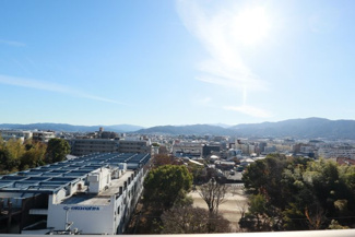 【展望】 | 前面はさえぎる高層ビルもなく、美しい青空の眺望が広がります