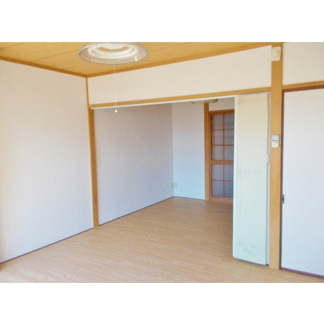 太田ビルの居間・リビング