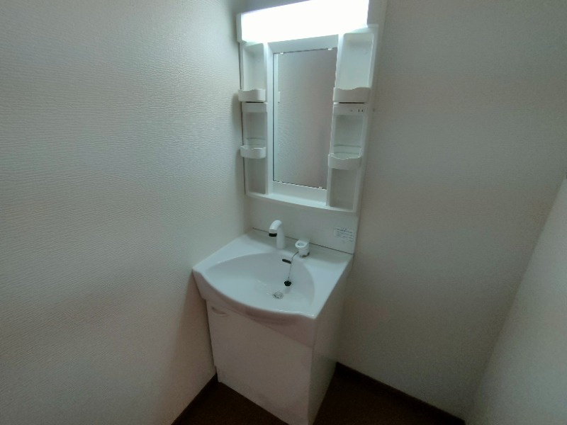 奈良市百楽園５丁目のアパートの洗面所