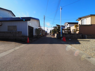 【前面道路含む現地写真】