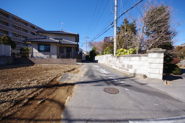 宇都宮市鶴田町　土地の前面道路含む現地写真