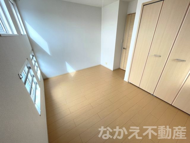 【寝室】 | 広くて明るい寝室