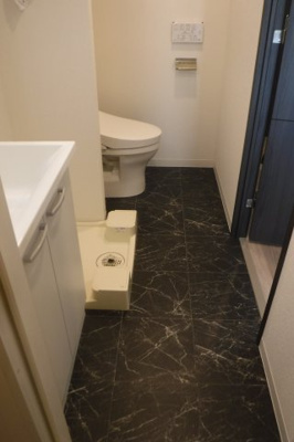 【洗面所】 | アルコバレーノ武蔵小杉 | 反転タイプのお部屋の参考写真です。