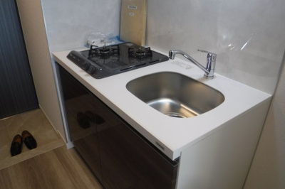 【キッチン】 | アルコバレーノ武蔵小杉 | 反転タイプのお部屋の参考写真です。