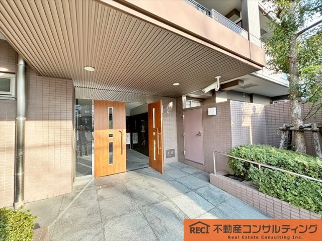 レジオン東灘公園通のエントランス