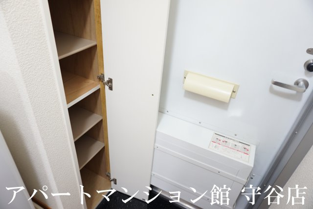 レオパレスステラ0506の収納