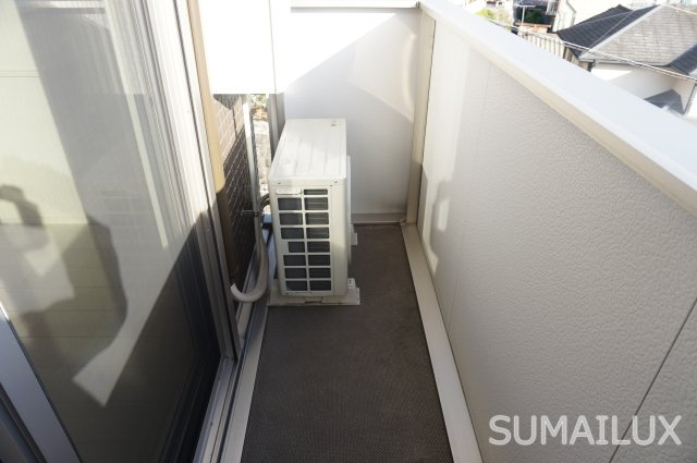 熊本市西区春日４丁目のアパートのバルコニー