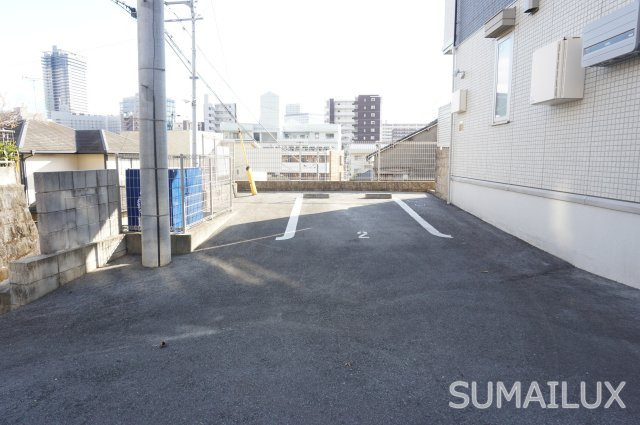 熊本市西区春日４丁目のアパートの駐車場