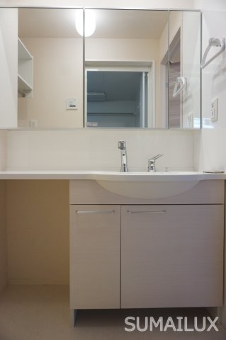 熊本市西区春日４丁目のアパートの独立洗面台