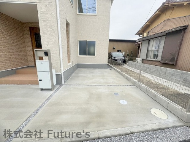 三郷市谷口　新築戸建　全1棟の駐車場|カースペースになります。