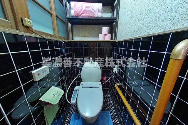 ６１３７０　大垣市墨俣町墨俣中古戸建てのトイレ