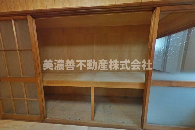 ６１３７０　大垣市墨俣町墨俣中古戸建ての収納