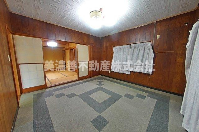 ６１３７０　大垣市墨俣町墨俣中古戸建ての洋室