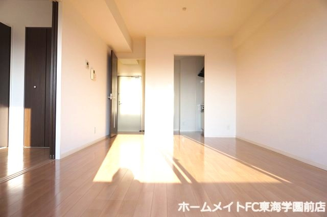 熊本市東区長嶺南５丁目の賃貸マンションの居間・リビング