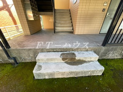 リジェール大久保Ⅲの庭