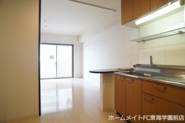 アンクレージュ・KAZのその他